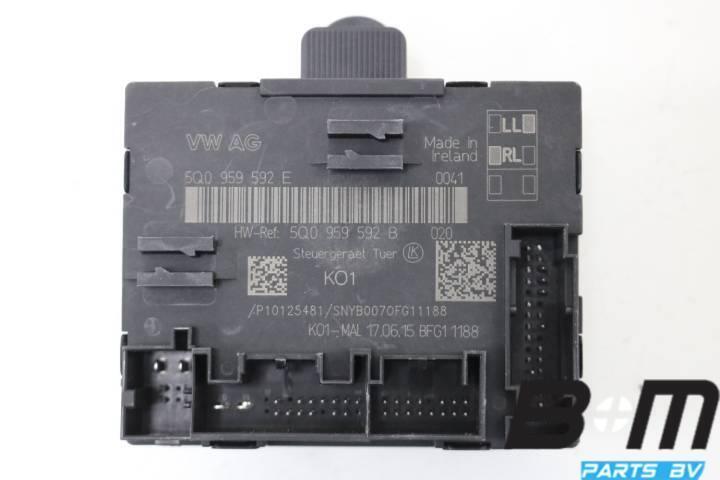 Portierregelapparaat rechts voor VW Golf 7 5Q0959592E, Auto-onderdelen, Interieur en Bekleding, Gebruikt