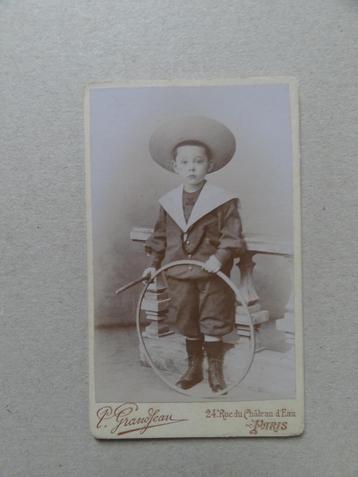 Jongetje, strooien hoed, hoepel, Grandjean, Paris beschikbaar voor biedingen