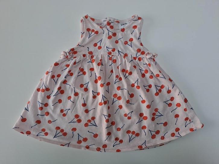 Mt 80 Lichtroze jurk zonder mouwen met kersen, Kinderen en Baby's, Babykleding | Maat 80, Zo goed als nieuw, Meisje, Jurkje of Rokje