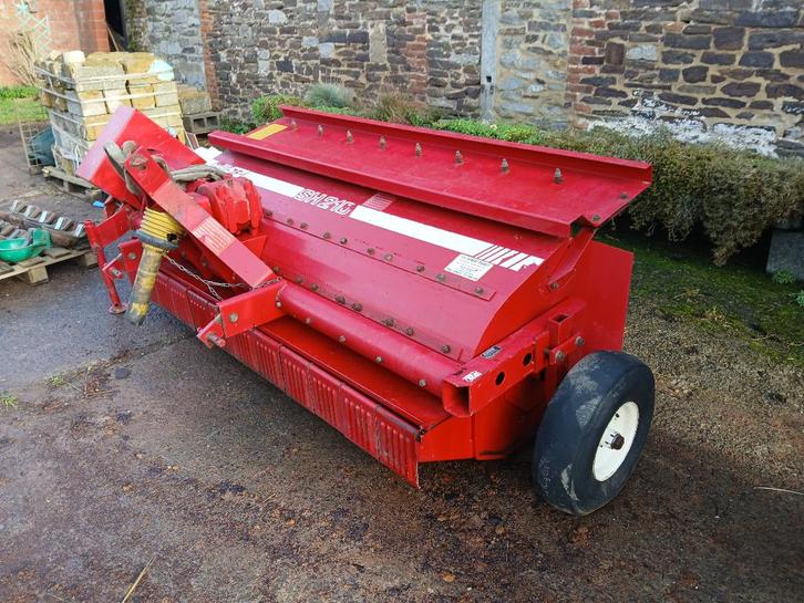 Abreuvoirs / Hache-Paille, Articles professionnels, Agriculture | Outils, Cultures, Élevage, Autres types, Enlèvement