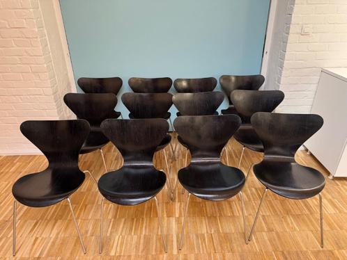 12x Fritz Hansen Vlinderstoel zwart nerf Arne Jacobsen, Huis en Inrichting, Stoelen, Gebruikt, Vijf, Zes of meer stoelen, Hout