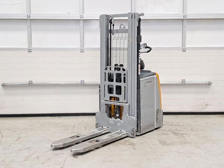 Still EXV-SF16, Articles professionnels, Machines & Construction | Chariots élévateurs & Transport interne, Empileur, Électrique