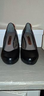 Escarpins Tamaris cuir noir P37 comme neuf 22€, Vêtements | Femmes, Chaussures, Enlèvement, Noir, Escarpins