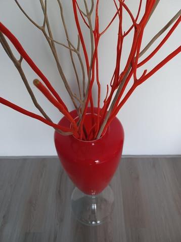prachtige grote exclusieve design vaas rood  beschikbaar voor biedingen