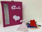 SINDY PEDIGREE kledingkoffer en Sindy kleding uit jaren 70, Ophalen of Verzenden, Gebruikt, Accessoires