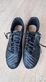 Voetbalschoenen maat 40 (ijzeren tippen onderzijde), Sport en Fitness, Voetbal, Ophalen, Zo goed als nieuw