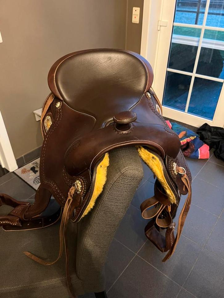 Freemax Western Buffel Short zadel, Dieren en Toebehoren, Paarden en Pony's | Zadels, Nieuw, Western, Ophalen