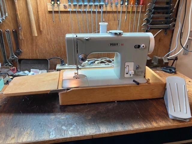 Pfaff 90 - Sterke naaimachine, Hobby & Loisirs créatifs, Machines à coudre & Accessoires, Utilisé, Machine à coudre, Pfaff, Industrie