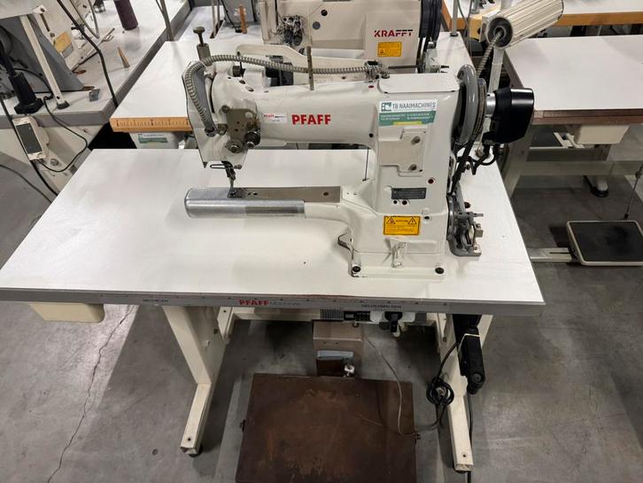 Industriele naaimachine pfaff 333 cylinder arm machine aut, Hobby en Vrije tijd, Naaimachines en Toebehoren, Gebruikt, Naaimachine