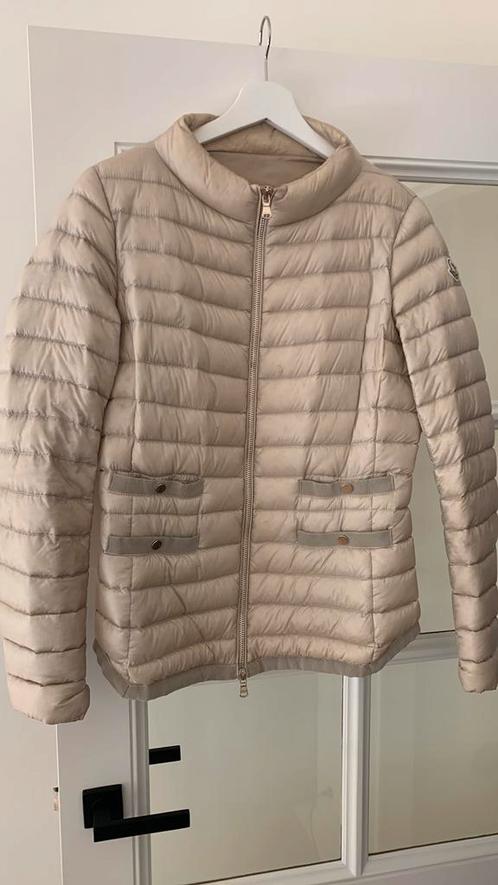 Jas Moncler dames maat 3, Kleding | Dames, Jassen | Winter, Gedragen, Maat 42/44 (L), Beige, Ophalen