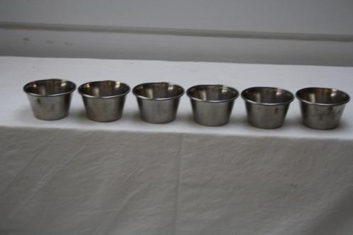 Timbaal of puddingvorm in inox aan 6 stuks voor 5 € ., Maison & Meubles, Cuisine | Ustensiles de cuisine, Utilisé, Enlèvement ou Envoi
