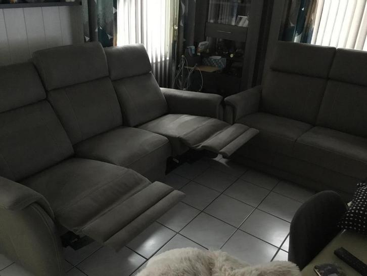 Twee- en driezit met relaxfunctie (bijna nieuw), Huis en Inrichting, Zetels | Zetels, Zo goed als nieuw, Rechte bank, Vierpersoons of meer