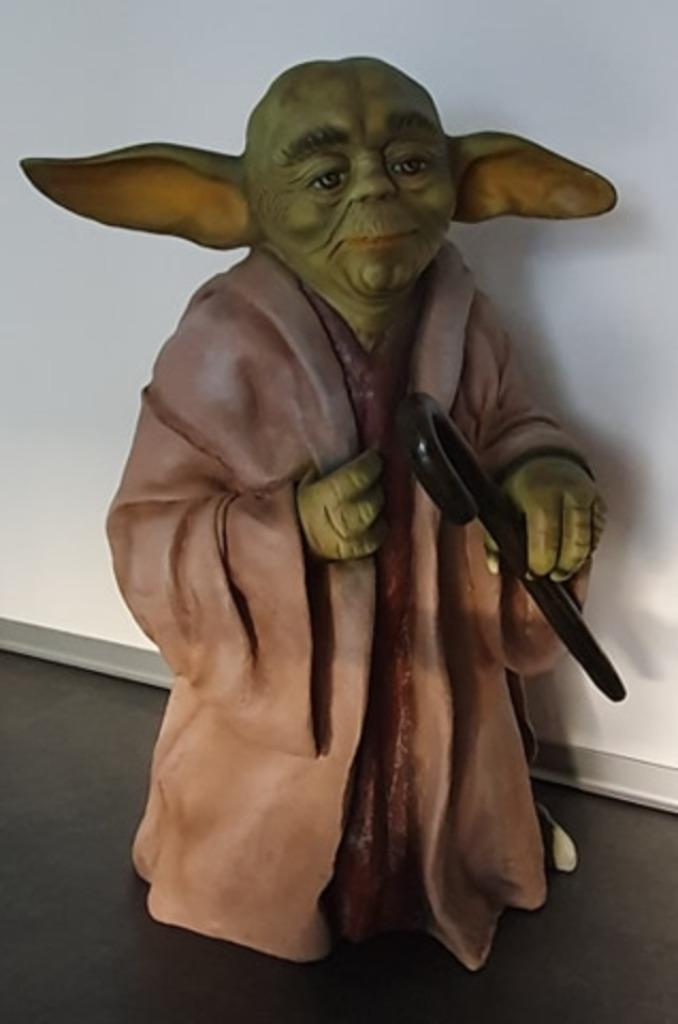 Yoda beeld mancave filmset showroom decoratie film beelden, Verzamelen, Beelden en Beeldjes, Zo goed als nieuw, Overige typen