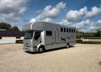 Paardenvrachtwagen Renault voor 6 paarden met mobilhome