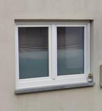 Fenêtre en PVC dont 1 ouverte/inclinable, Bricolage & Construction, Châssis & Portes coulissantes, Utilisé, Enlèvement ou Envoi