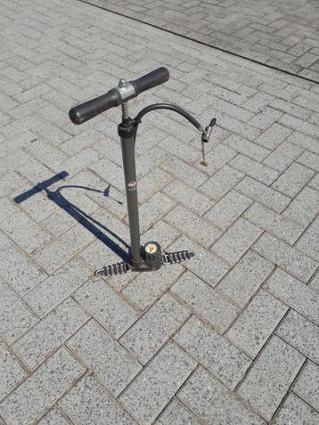 Fietspomp SKS Rennkompressor, Fietsen en Brommers, Ophalen of Verzenden, Drukmeter, Gebruikt