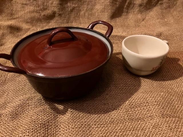 KLEINE VINTAGE BRUINE EMAIL KOOKPOT, Antiek en Kunst, Antiek | Email, Ophalen of Verzenden