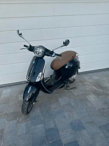 Scooter Vespa Primavera 50 beschikbaar voor biedingen