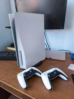 PlayStation 5 met schijf en 2 controllers van 1 TB, Games en Spelcomputers, Ophalen of Verzenden, Zo goed als nieuw, Playstation 5