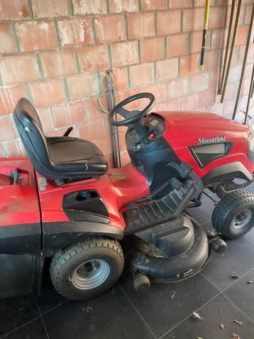 Bi-moteur Mountfield 22 ch, plateau de 120 cm, Enlèvement, Utilisé, Bac de ramassage, 120 cm ou plus