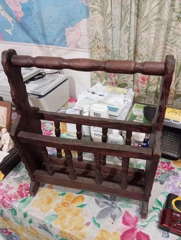 krantenrek hout  beschikbaar voor biedingen