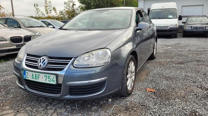 VW jetta 2.0tdi 100kw AIRCO TREKHAAK PDC OHBOEK euro 4 2007, Auto's, Volkswagen, Bedrijf, Te koop, Jetta, ABS, Airbags, Airconditioning