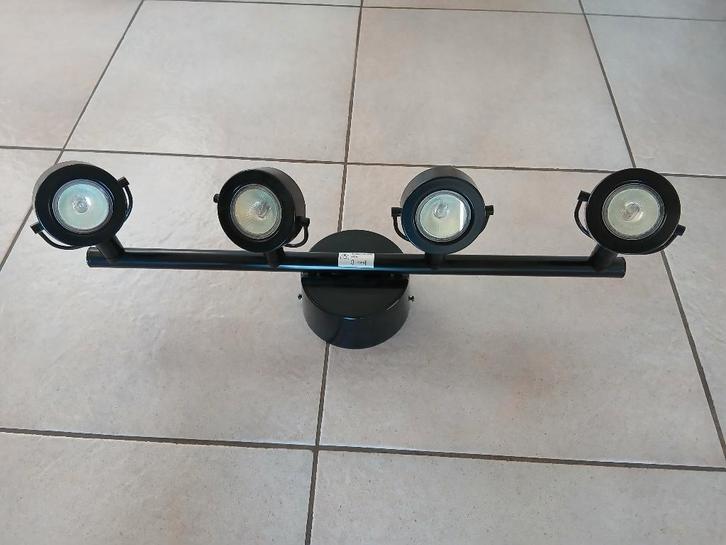Rail met 4 richtbare spots 4 x 20W - 12V - halogeen, Huis en Inrichting, Lampen | Spots, Gebruikt, Plafondspot of Wandspot, Metaal of Aluminium