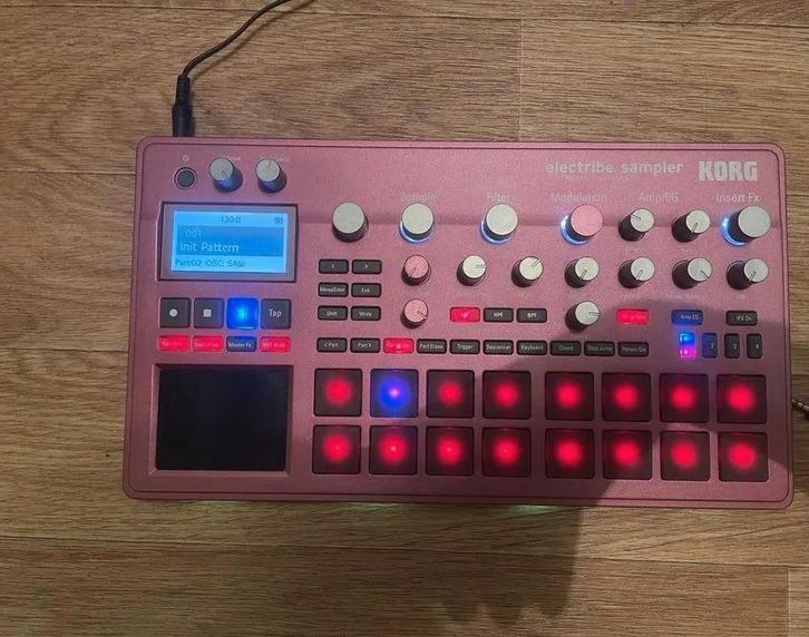 Korg Electribe 2s, Muziek en Instrumenten, Synthesizers, Zo goed als nieuw, Overige aantallen, Korg, Met midi-aansluiting, Met standaard