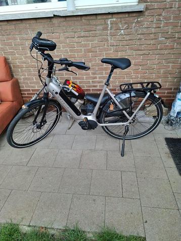 GRENOBLE C8 Light sienna met slechts 515KM beschikbaar voor biedingen