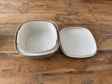 Tupperware serveerwonder, Envoi