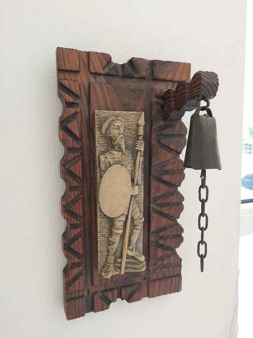 Unieke handgesneden decoratieve wandbel, Antiek en Kunst, Kunst | Beelden en Houtsnijwerken, Ophalen