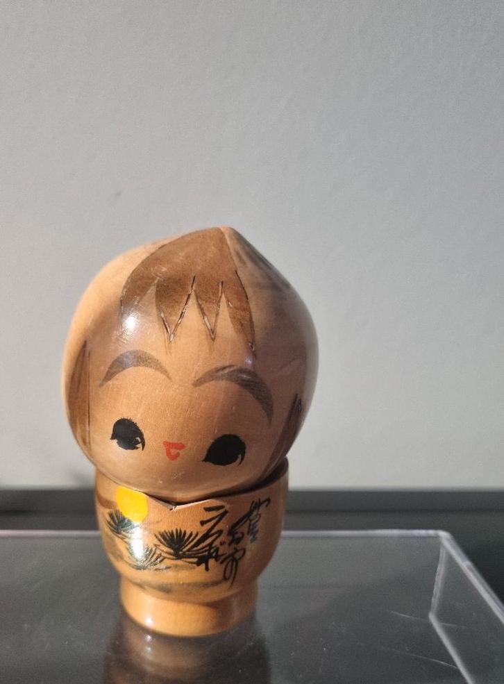 Leuke "Donguri-manako" Kokeshi, Antiek en Kunst, Kunst | Beelden en Houtsnijwerken, Verzenden
