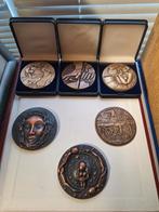 Lot 6 grote kunstmedaille genummerd 130 ex promotie van, Ophalen of Verzenden, Brons