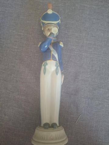 Lladro soldaat trompetist beschikbaar voor biedingen