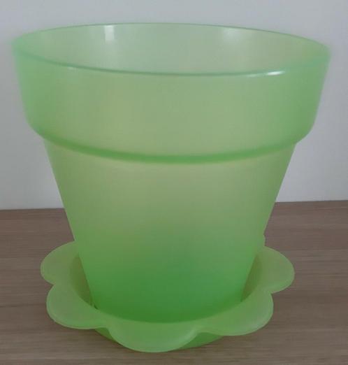 Groen bloempotje met schaaltje, Tuin en Terras, Bloempotten, Zo goed als nieuw, Ophalen of Verzenden