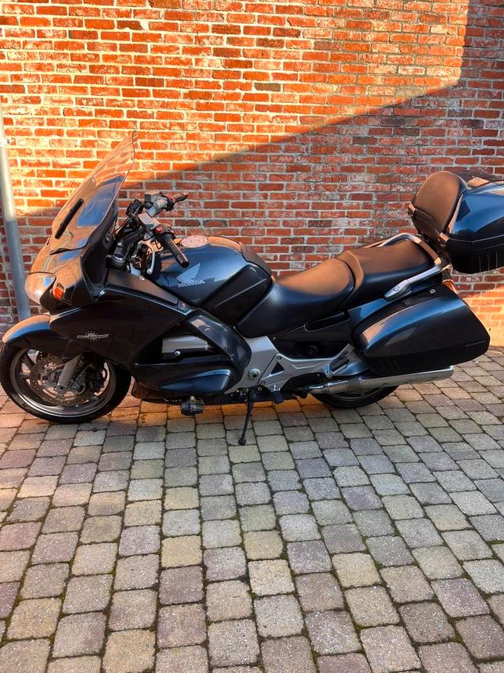 Honda pan european ST 1300, Motoren, Motoren | Honda, Particulier, Toermotor, meer dan 35 kW, 4 cilinders, ABS, Cardan-aandrijving