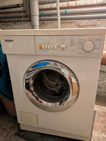 Gratis wasmachine beschikbaar voor biedingen