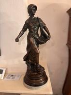 Mooi beeld in brons, Antiek en Kunst, Antiek | Brons en Koper, Ophalen, Brons