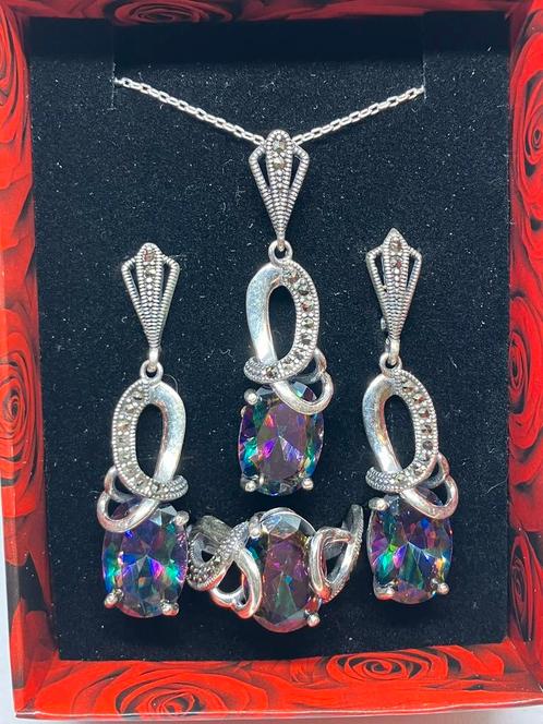 Prachtige zilveren mystiek topaas sieraden setje, Handtassen en Accessoires, Antieke sieraden, Hanger, Zilver, Met edelsteen, Ophalen of Verzenden