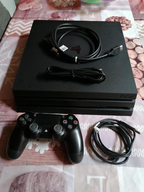 Console PS4 Pro 1 To - CUH-7216B - Noire, Consoles de jeu & Jeux vidéo, Consoles de jeu | Sony PlayStation 4, Comme neuf, Pro