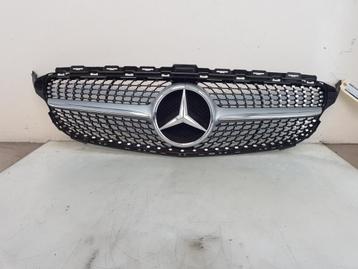 GRILLE Mercedes-Benz C (W205) (01-2013/06-2021) beschikbaar voor biedingen