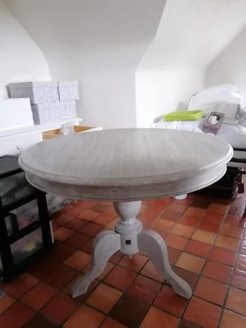 Ronde tafel stijl Flamant  beschikbaar voor biedingen