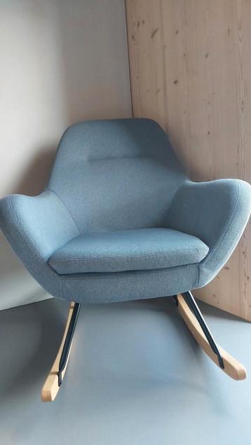 Schommelstoel grijs blauw beschikbaar voor biedingen