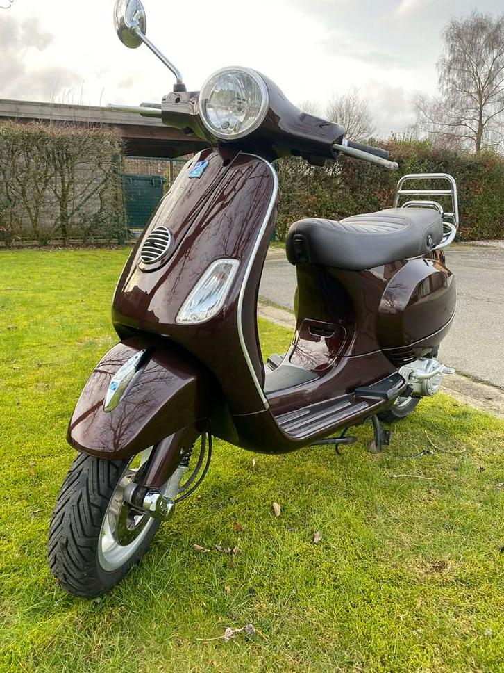 Vespa lx 50 cc klasse b 45km/h, Fietsen en Brommers, Scooters | Vespa, Zo goed als nieuw, Vespa LX, Ophalen of Verzenden