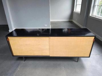 Florence Knoll Sideboard kast model 116 1950s seagrass beschikbaar voor biedingen