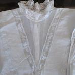 Chemisier bleu ciel avec dentelle, Enlèvement ou Envoi, Comme neuf, Fille, Chemise ou Chemisier