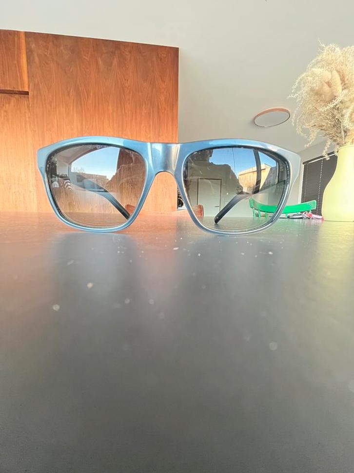 Lunettes de soleil Viktor & Rolf, Bijoux, Sacs & Beauté, Lunettes de Soleil & Lunettes | Femmes, Comme neuf, Lunettes de soleil