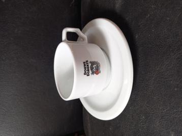 50 Douwe Egberts tasjes en 45 ondertassen  beschikbaar voor biedingen