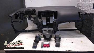 Airbag set + dashboard van een Hyundai IX20 beschikbaar voor biedingen