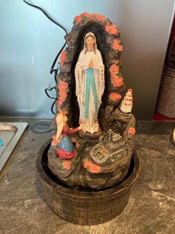 Fontaine de Lourdes beschikbaar voor biedingen